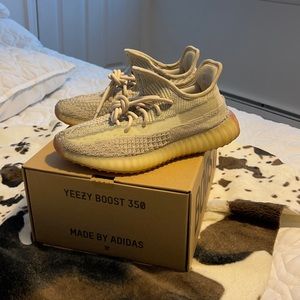 Yeezy Boost Citrin 350 Unisex Sneakers With Box